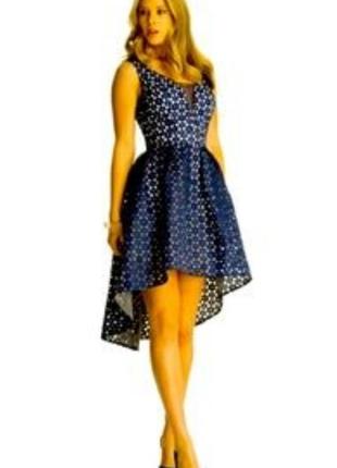 Платье нарядное женское