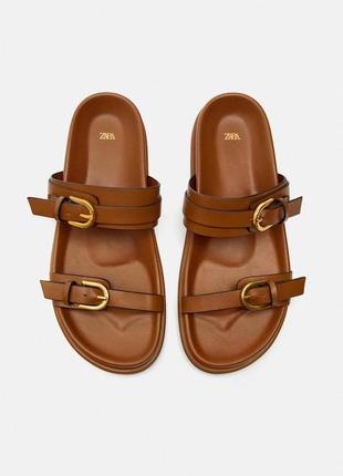 Zara сандалії шльопанці з пряжками