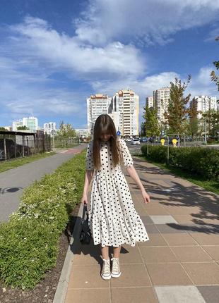 Платье белое в горошек