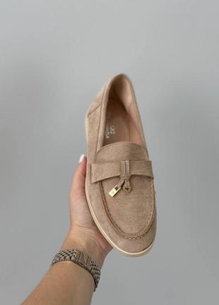 Стильные женские лоферы бежевые материал-экозамша