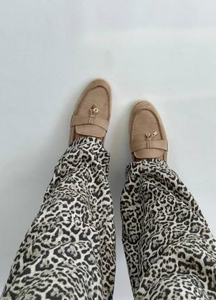 Стильные женские лоферы бежевые материал-экозамша