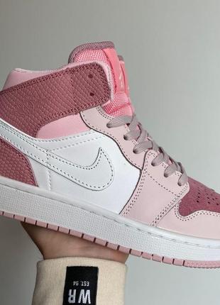 Жіночі кросівки nike air jordan 1 retro pink 2 mid