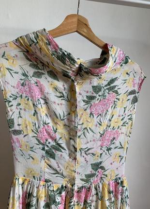 Легкое хлопковое винтажное платье в цветочный принт warehouse5 фото