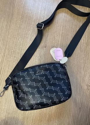 Стильна нова сумка через плече vuch