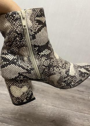 Чоботи  від new look