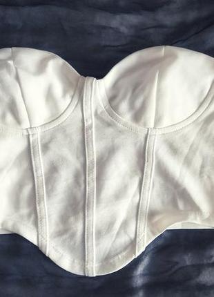 Белый корсет-топ