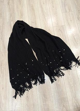 Шарф с жемчужинами в черном цвете