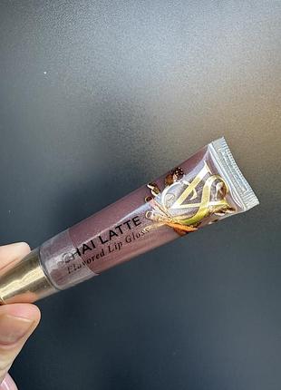 Chai latte блиск для губ victoria secret