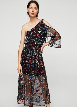 Шикарна вишита квітами сукня сітка mango на одне плече.