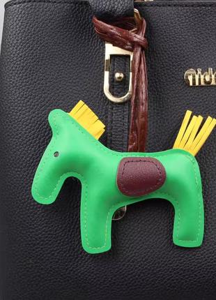 Брелок-підвіска в стилі hermes  поні на сумку або підвіс в авто зелений