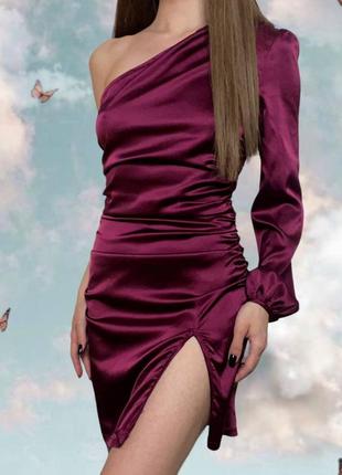 Новое бордовое вечернее атласное платье с разрезом2 фото