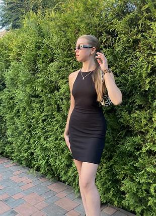 Базовое платье в обтяжку в рубчик