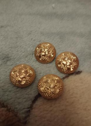 Лот из 4 круглых легких винтажных золотистых пуговиц7 фото