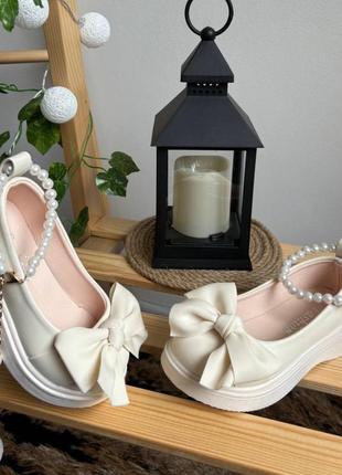 Детские туфли