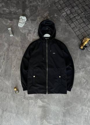 Ветровка boss черная с капюшоном мужская