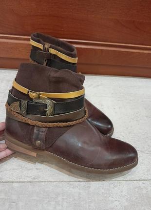 Цікаві деми лофери чоботи ботінки черевики