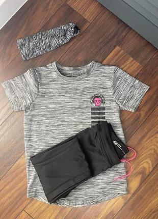 Футболка и лосины спортивные