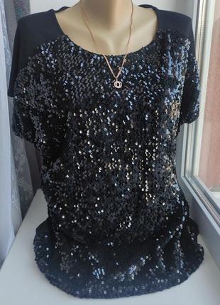 Блузка с пайетками черная