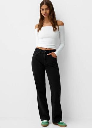 Широкие прямые джинсы в стиле 90-х bershka