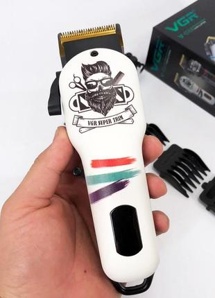 Машинка для стрижки волосся та бороди професійна vgr v-699 b з насадками та led дисплеєм. колір: білий shop