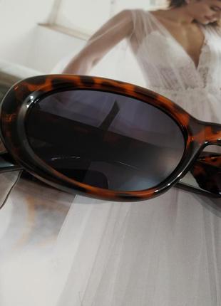 Трендова овальні окуляри сонцезахисні очки леопардові вузькі нові5 фото