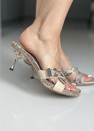Stuart weitzman новые босоножки кожа питон фирменные сабо 38