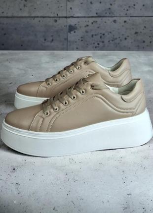 Женские бежевые кроссовки из натуральной кожи.37,38,39р