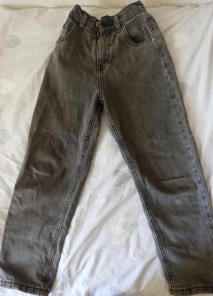 Чорні джинси