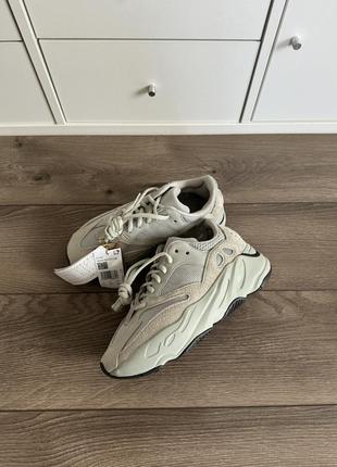 Adidas yeezy boost 700 salt оригинал eg7487 38р5 фото