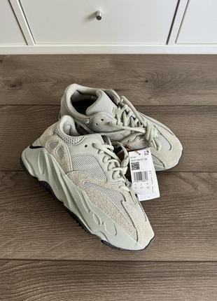 Adidas yeezy boost 700 salt оригинал eg7487 38р7 фото