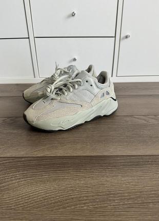 Adidas yeezy boost 700 salt оригинал eg7487 38р6 фото