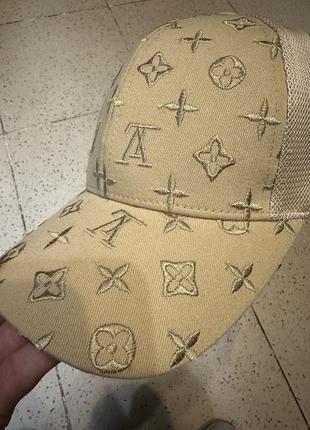 Кепка в стилі lv3 фото