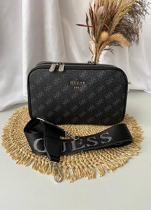Сумка в стиле guess