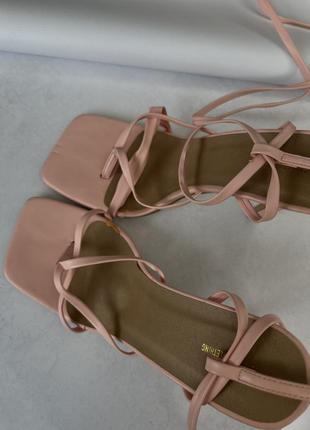 Босоніжки plt