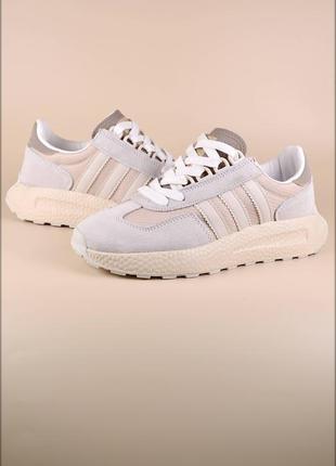 Женские кроссовки adidas retropy beige