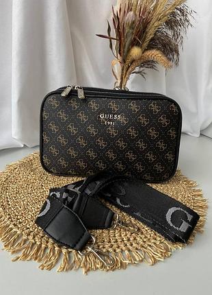 Сумка в стиле guess