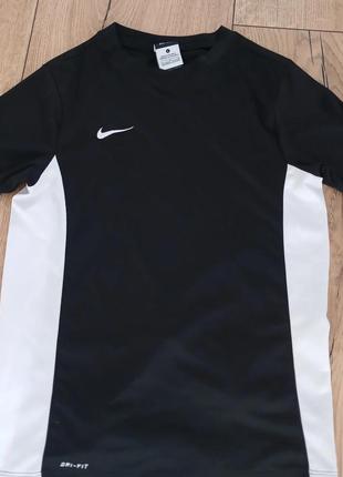 Футболка nike dri-fit