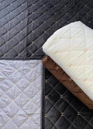 Велюровые покрывала10 фото