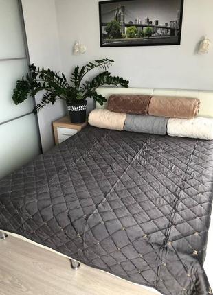 Велюровые покрывала8 фото