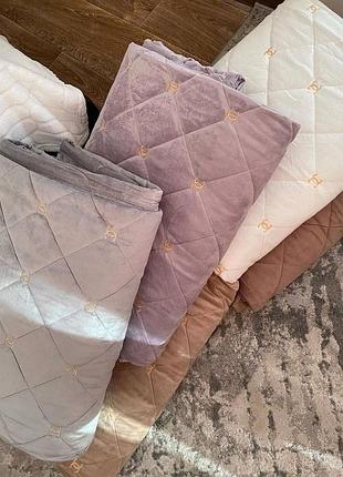 Велюровые покрывала7 фото