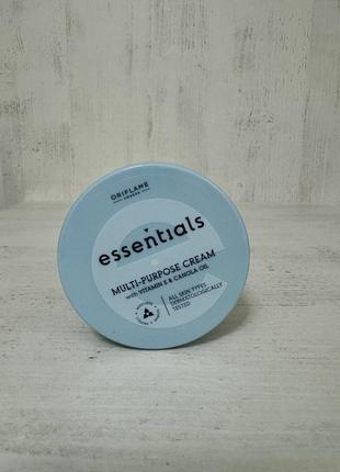 Універсальний зволожуючий крем для обличчя і тіла essentials