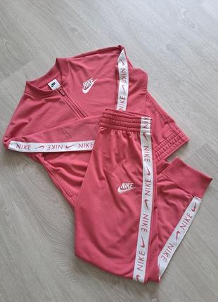 Nike костюм спортивний підлітковий на дівчинку 146-156см