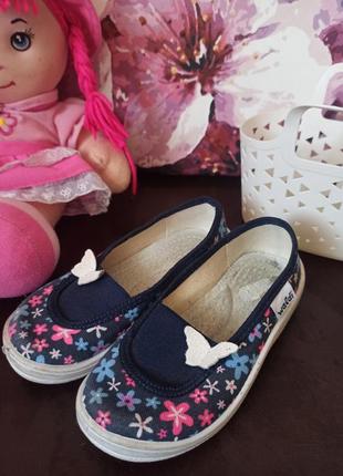 Ортопедические тапочки на девочку в цветочный принт 25р