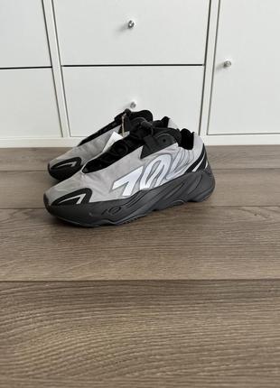 Adidas yeezy boost 700 mnvn metallic оригинал gw9524 41р us86 фото