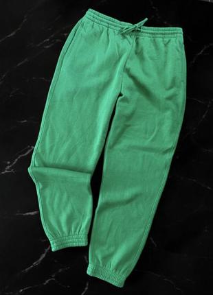 Спортивные штаны теплые