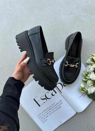 Лофери шкіра