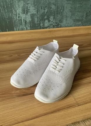 Легкие текстильные кроссовки
