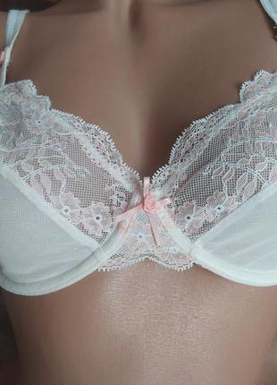Нежный ажурный бюстгальтер lingerie 75с