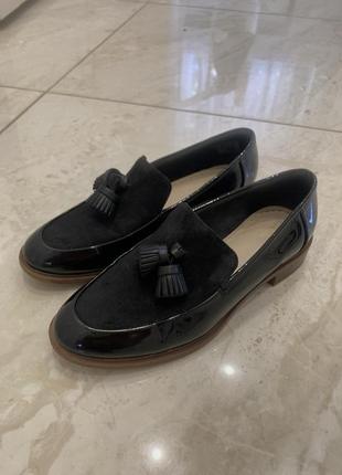 Женские лоферы clarks черные