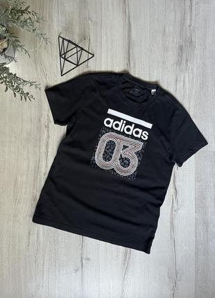 Футболка adidas